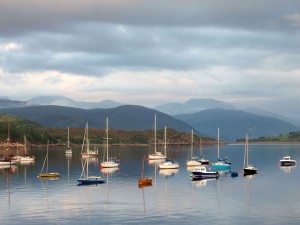 Mirando al oeste (Ullapool, Highland)